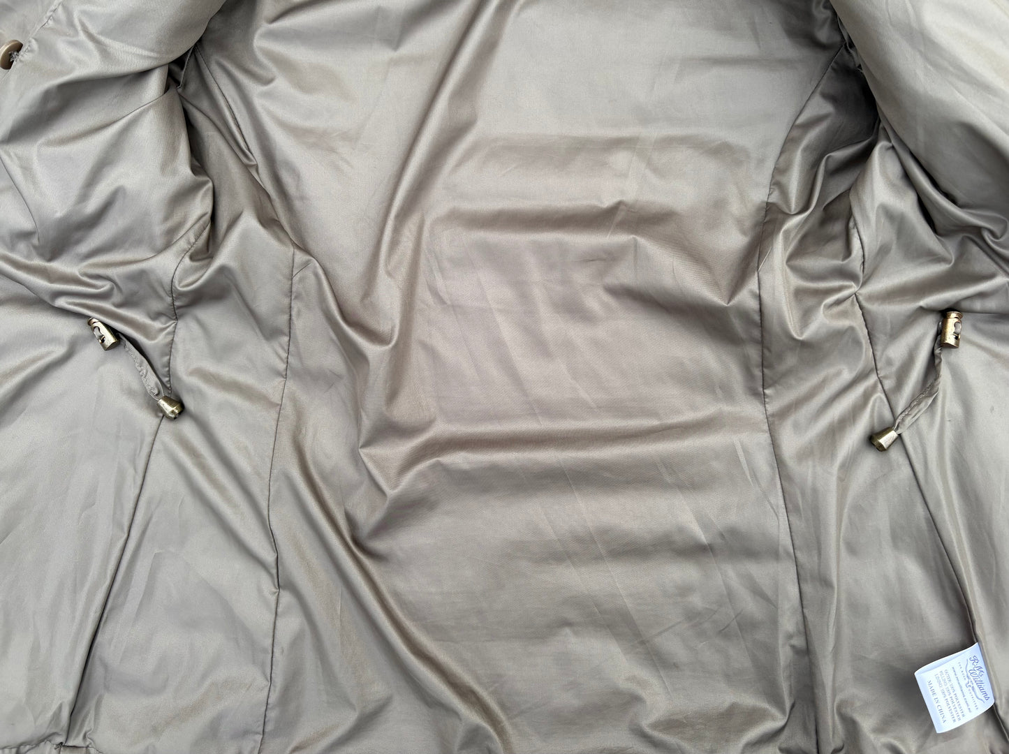 RM WILLIAMS SEMI-FITTED PUFFER JACKET
