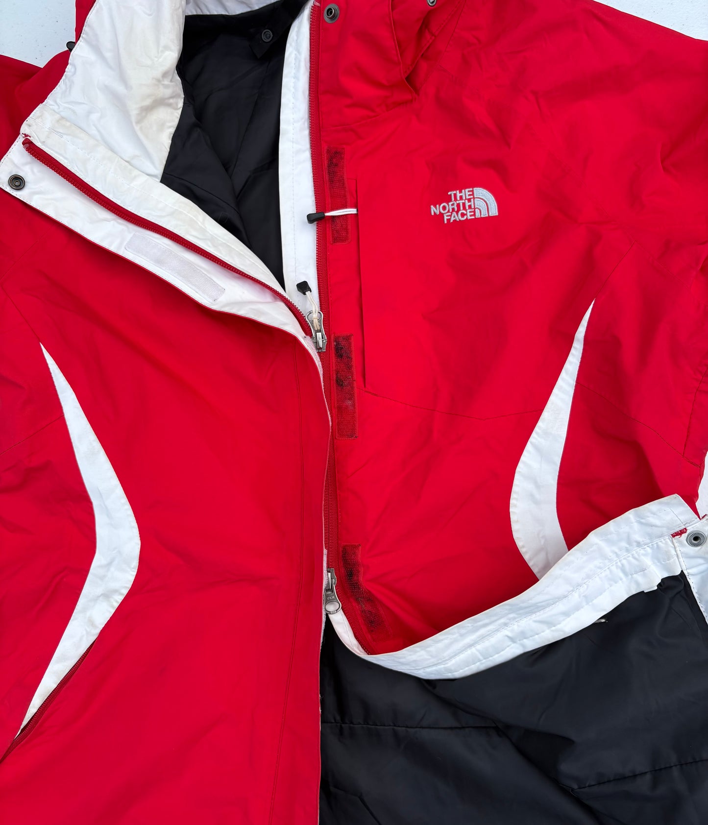 THE NORTH FACE RED RAIN JACKET